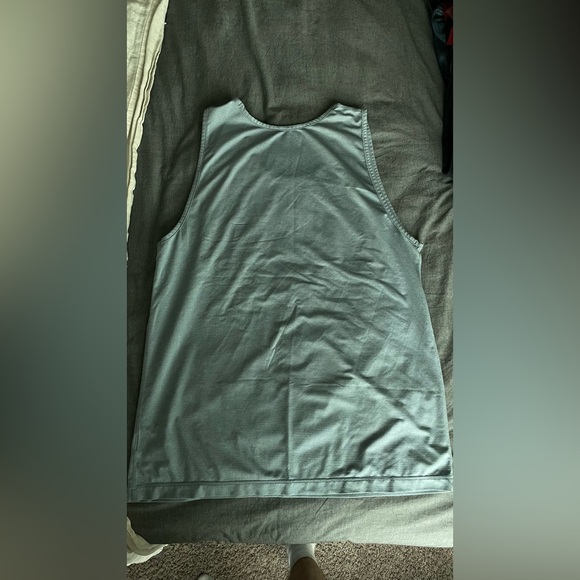 Vuori Men’s Strato Blue Tank Top - Picture 2 of 3